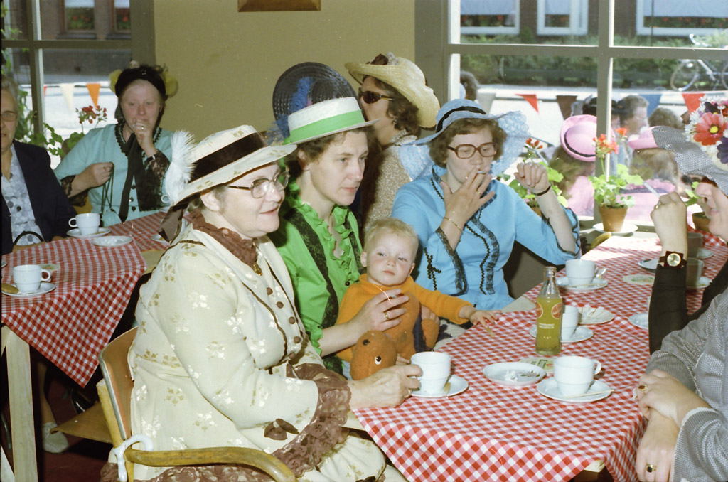 1975 • Schoolfeest divers jubileumjaar