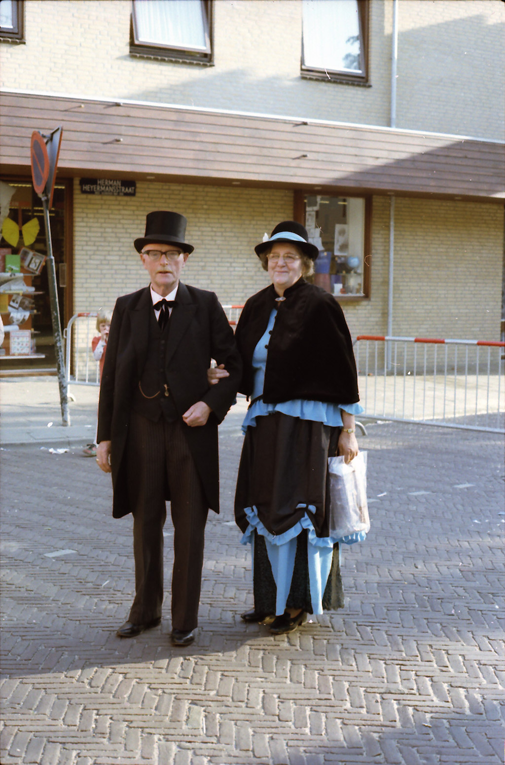 1975 • Schoolfeest divers jubileumjaar