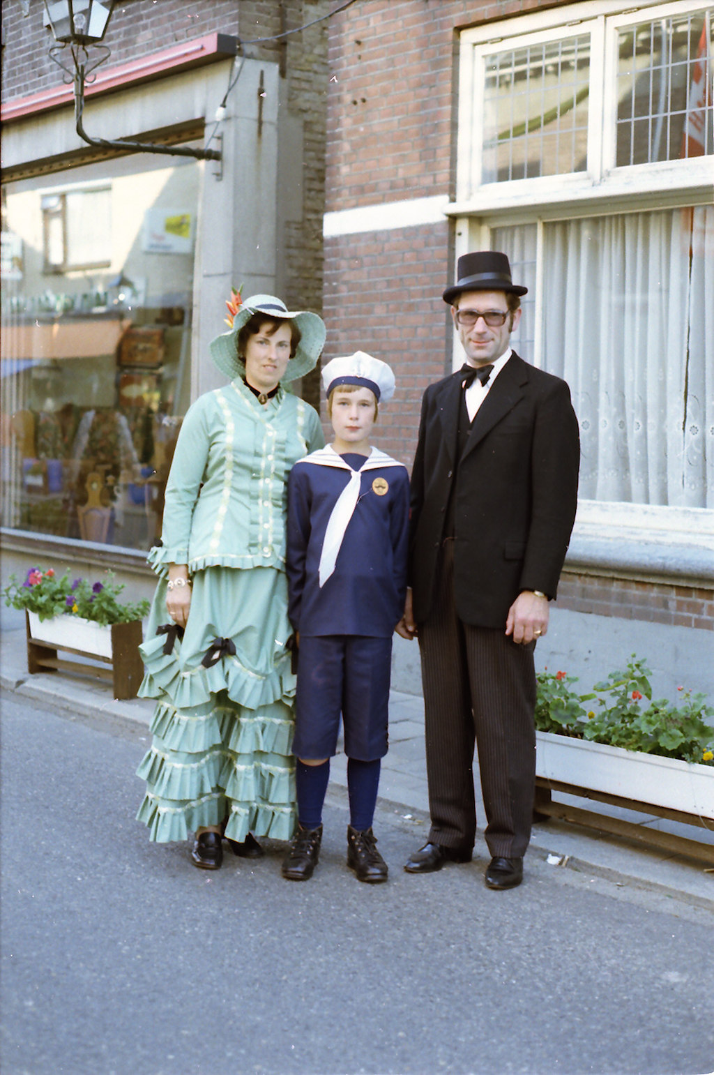 1975 • Schoolfeest divers jubileumjaar