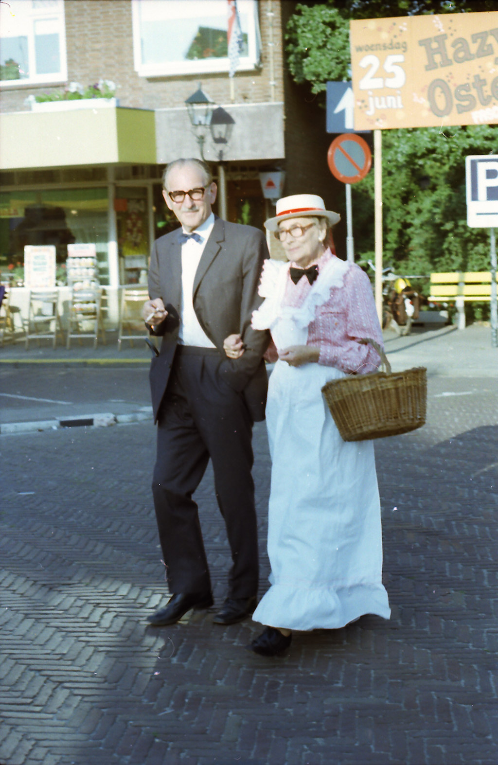 1975 • Schoolfeest divers jubileumjaar