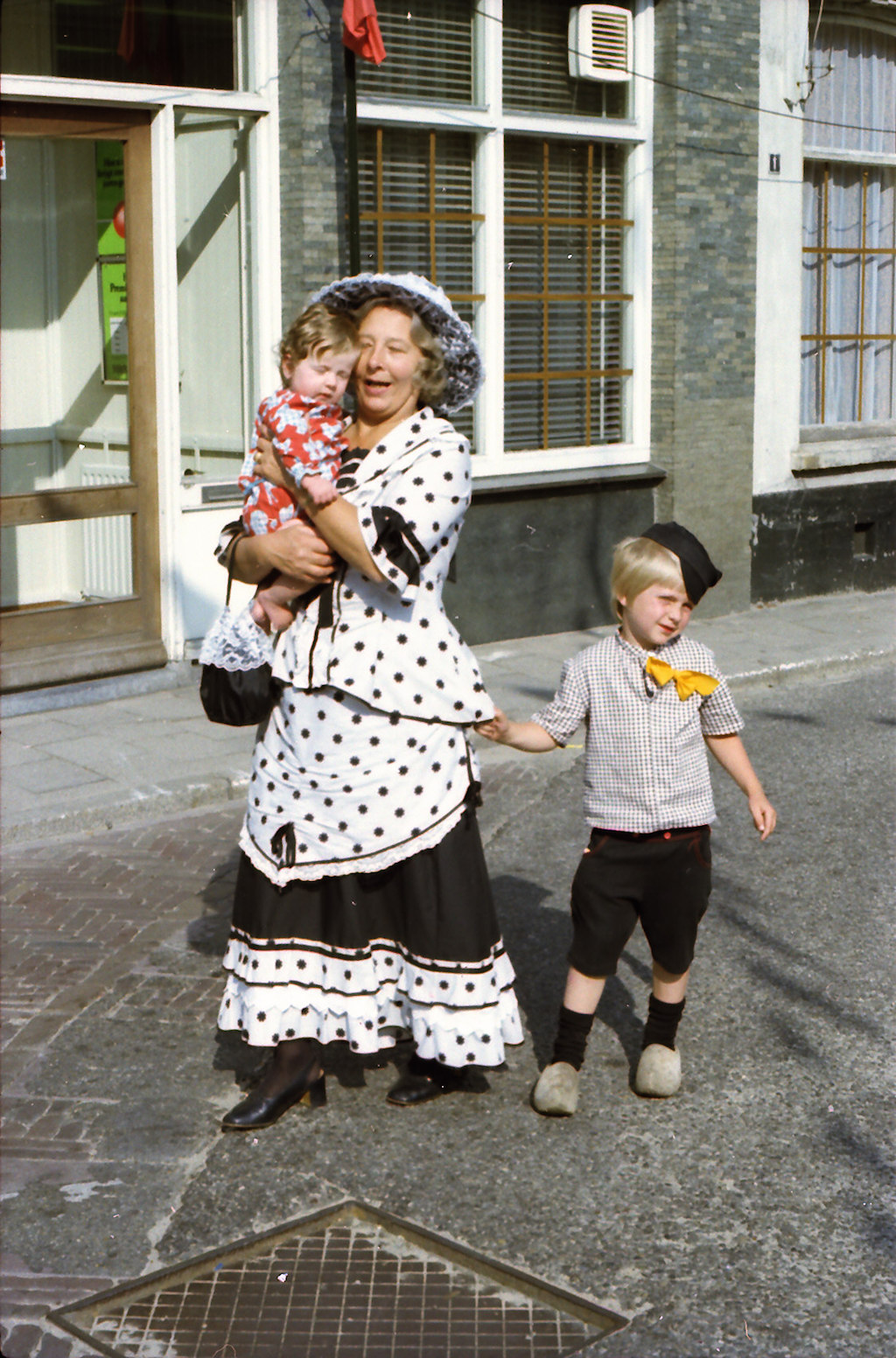 1975 • Schoolfeest divers jubileumjaar