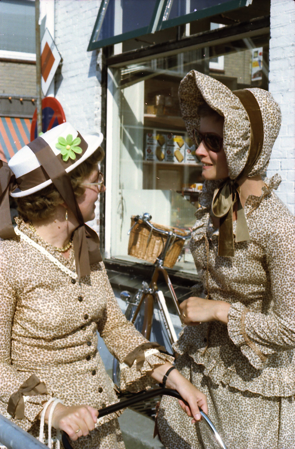 1975 • Schoolfeest divers jubileumjaar