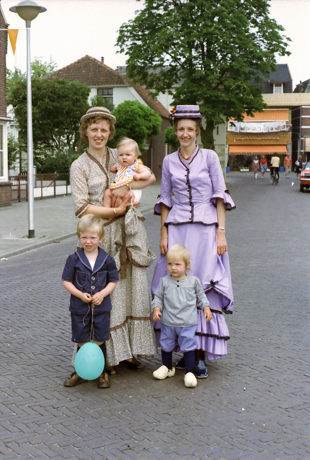 1975 • Schoolfeest divers jubileumjaar