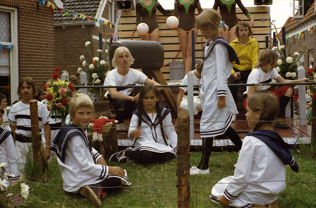 1975 • Schoolfeest divers jubileumjaar