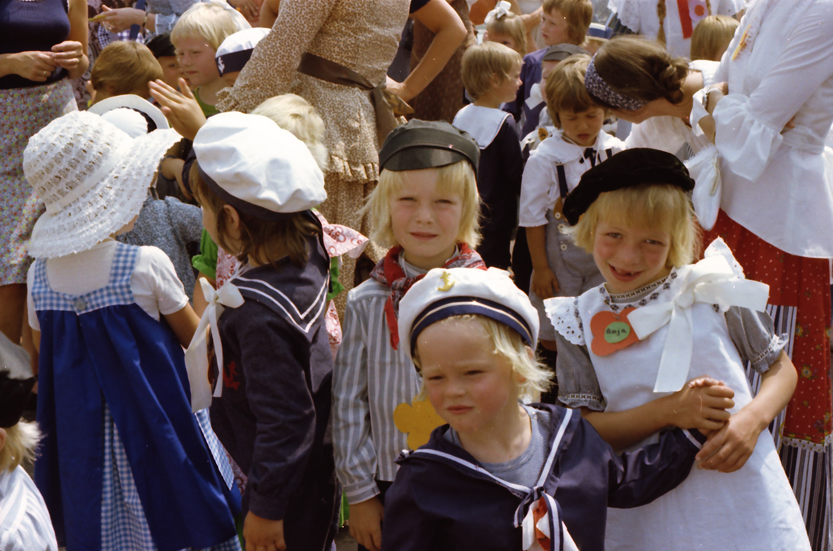 1975 • Schoolfeest divers jubileumjaar