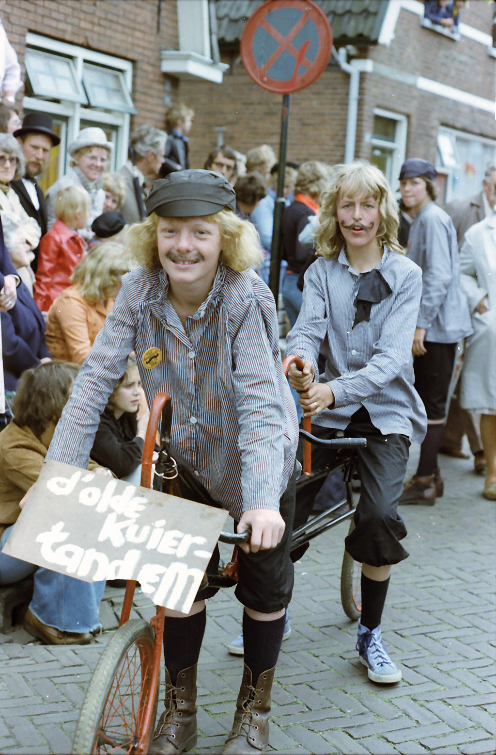 1975 • Schoolfeest divers jubileumjaar