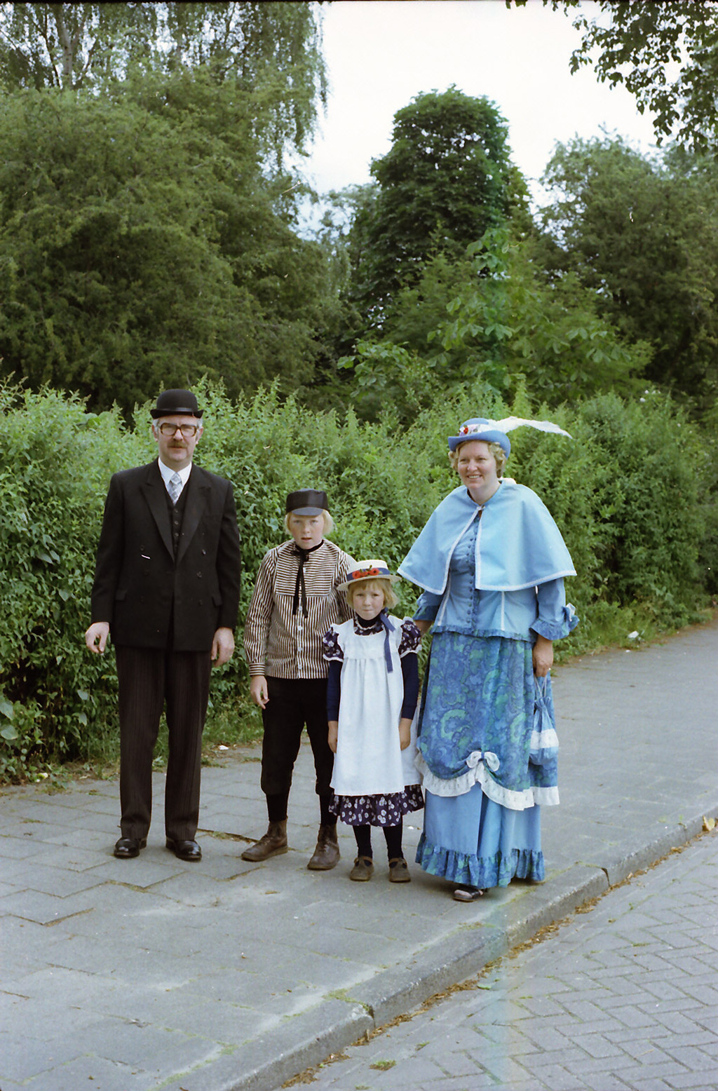 1975 • Schoolfeest divers jubileumjaar