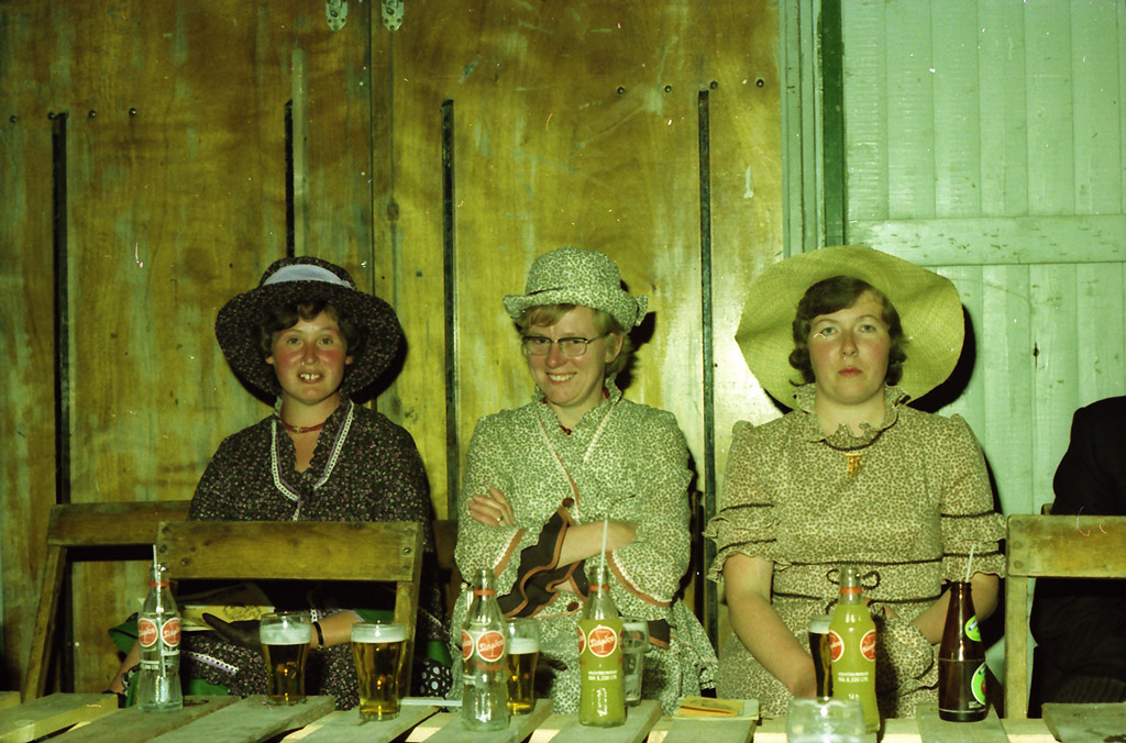 1975 • Schoolfeest divers jubileumjaar