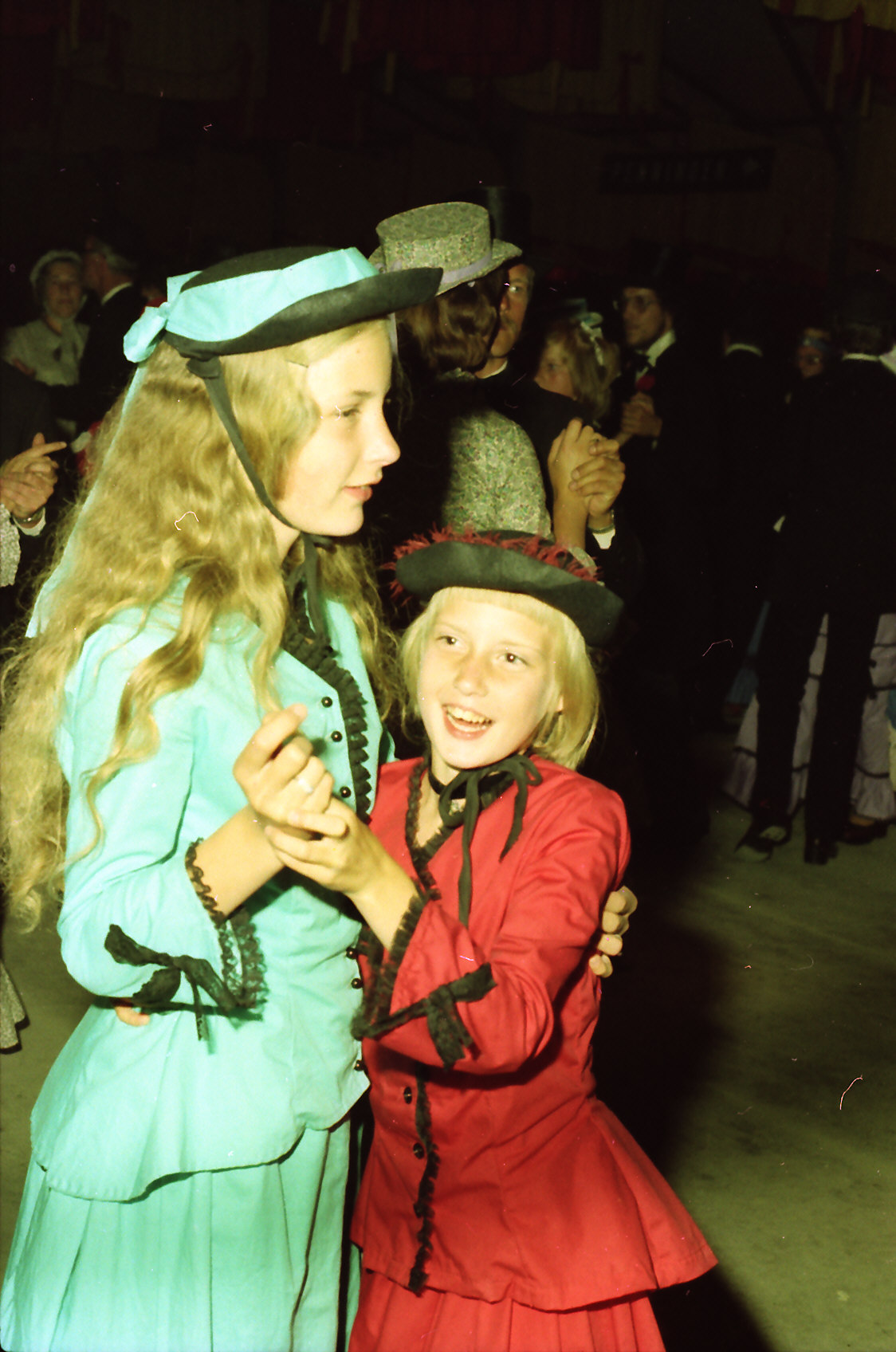 1975 • Schoolfeest divers jubileumjaar