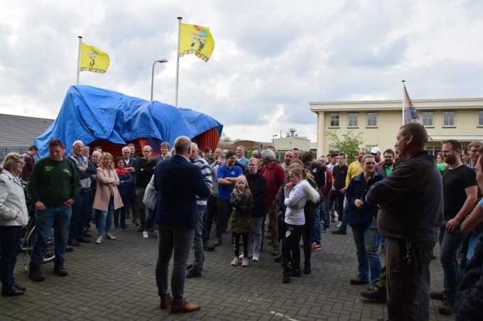 SCHOOLFEESTLOODS WEER OPEN