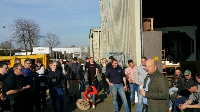 Schoolfeestloodsen weer open. Veel deelnemers al begonnen