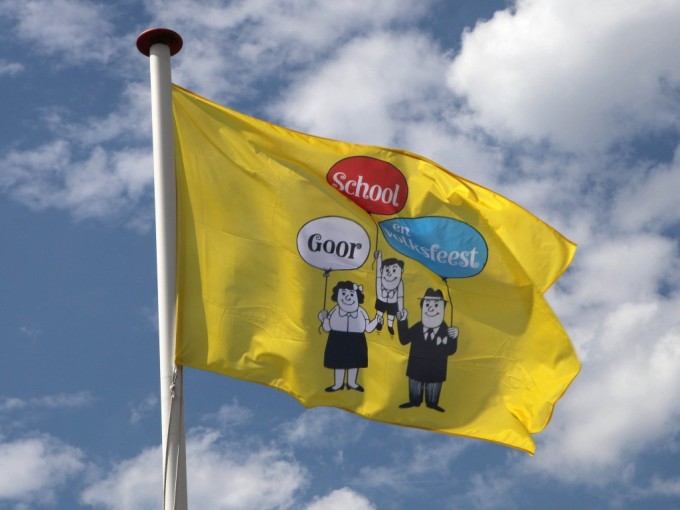 Juni Schoolfeestmaand: De Schoolfeestvlag kan uit!